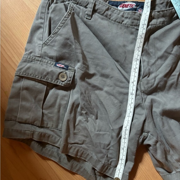 Vintage Genetic Jeans Green Cargo Shorts 100% cotton - Picture 6 of 7